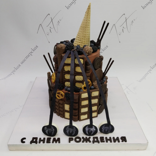 Торт Человек-Паук с конфетами - 6225 на заказ в Москве, купить 5кг за 19800.00 ₽