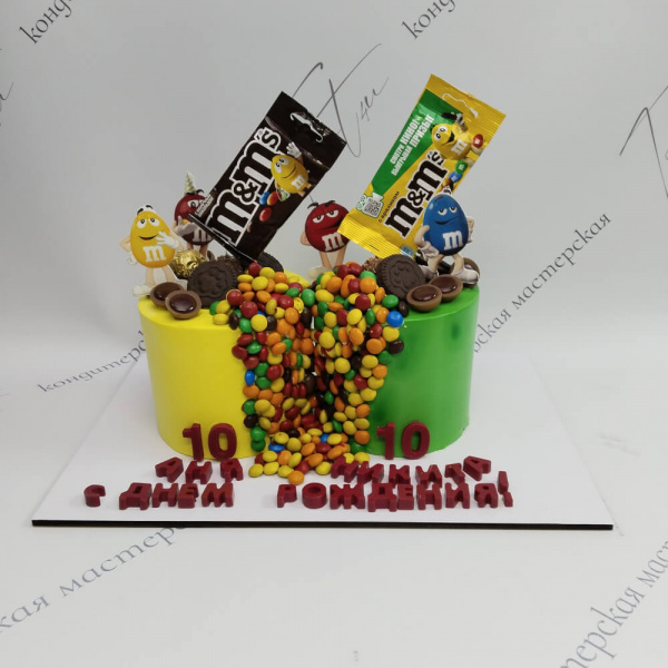 Торт M&M’s на 10 лет - 2600 на заказ в Москве, купить 2кг за 11100.00 ₽
