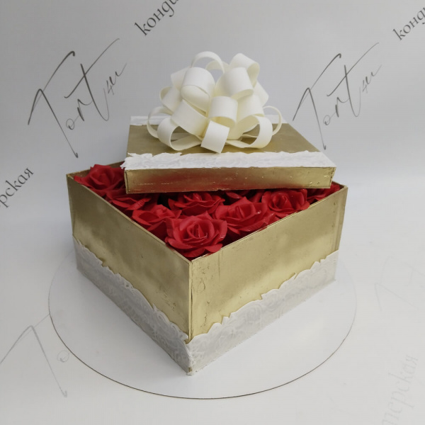Торт Коробка с розами и бантом - 1134 на заказ в Москве, купить 2.5кг за 13100.00 ₽