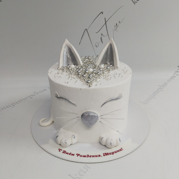 Торт Белая кошка с серебром - 126 на заказ в Москве, купить 2кг за 5600.00 ₽