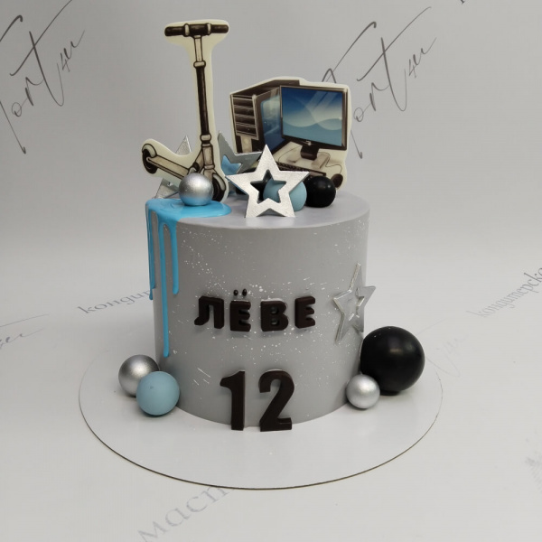 Торт Компьютер и самокат на 12 лет - 5178 на заказ в Москве, купить 2кг за 6600.00 ₽